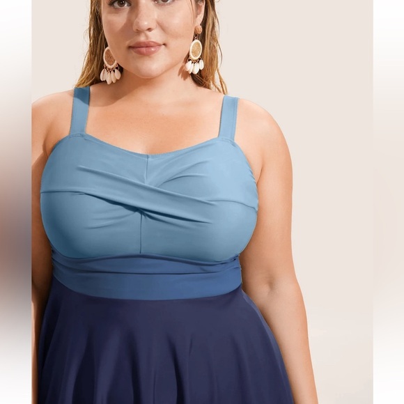 BloomChic Plus Size 2XL Twist Front Patchwork Adjustable Straps Swim Dress us18 - Picture 3 of 5